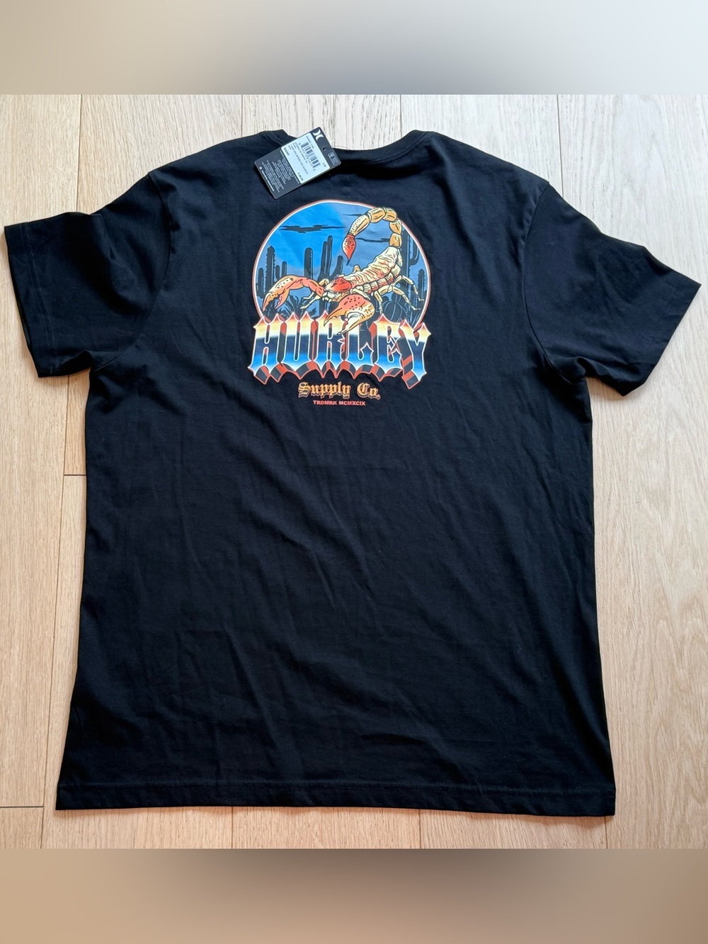 Hurley Men’s Black Scorpion Graphic T-Shirt Size L NWT Back Print Streetwear